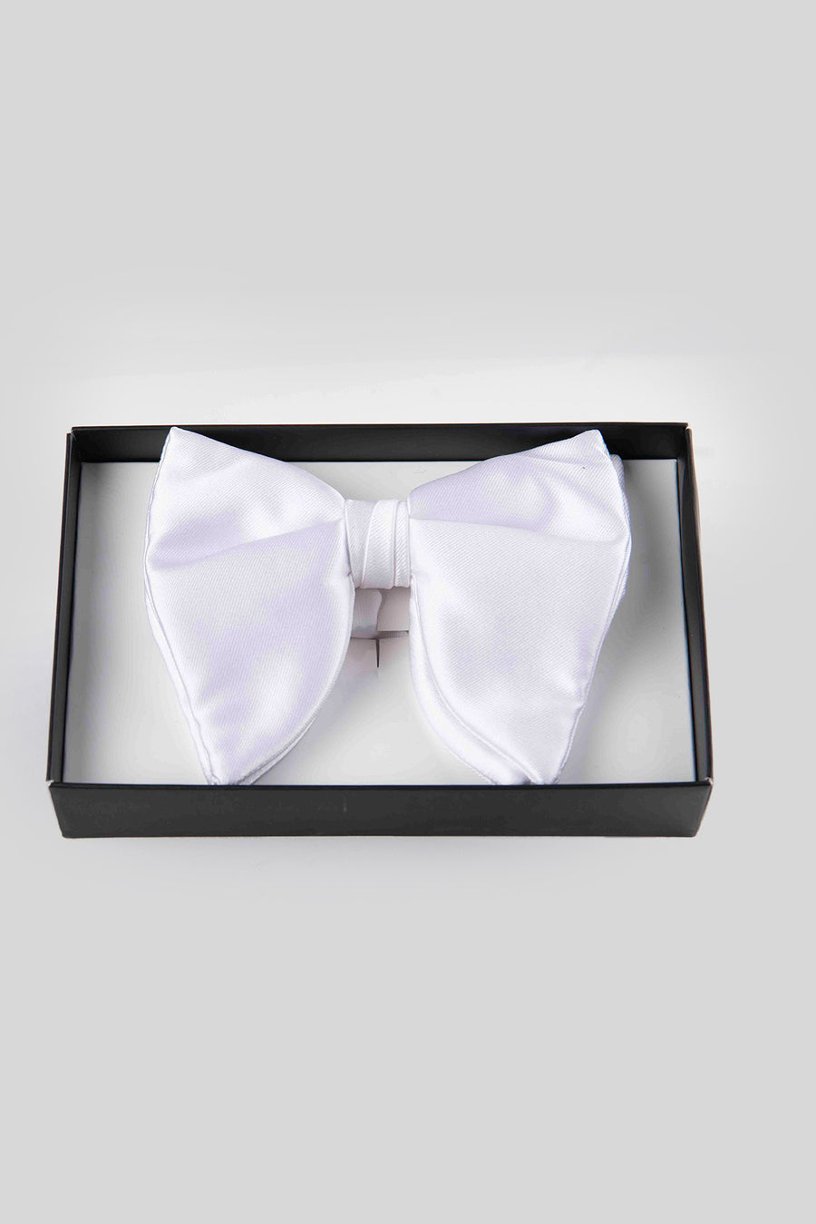 MLS White Solid Bow Tie